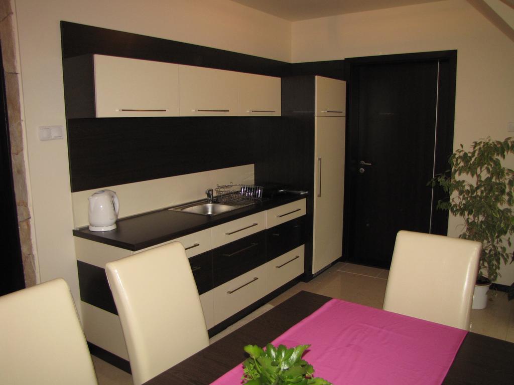 Apartamento Oázis Apartmanház Hajdúszoboszló Habitación foto